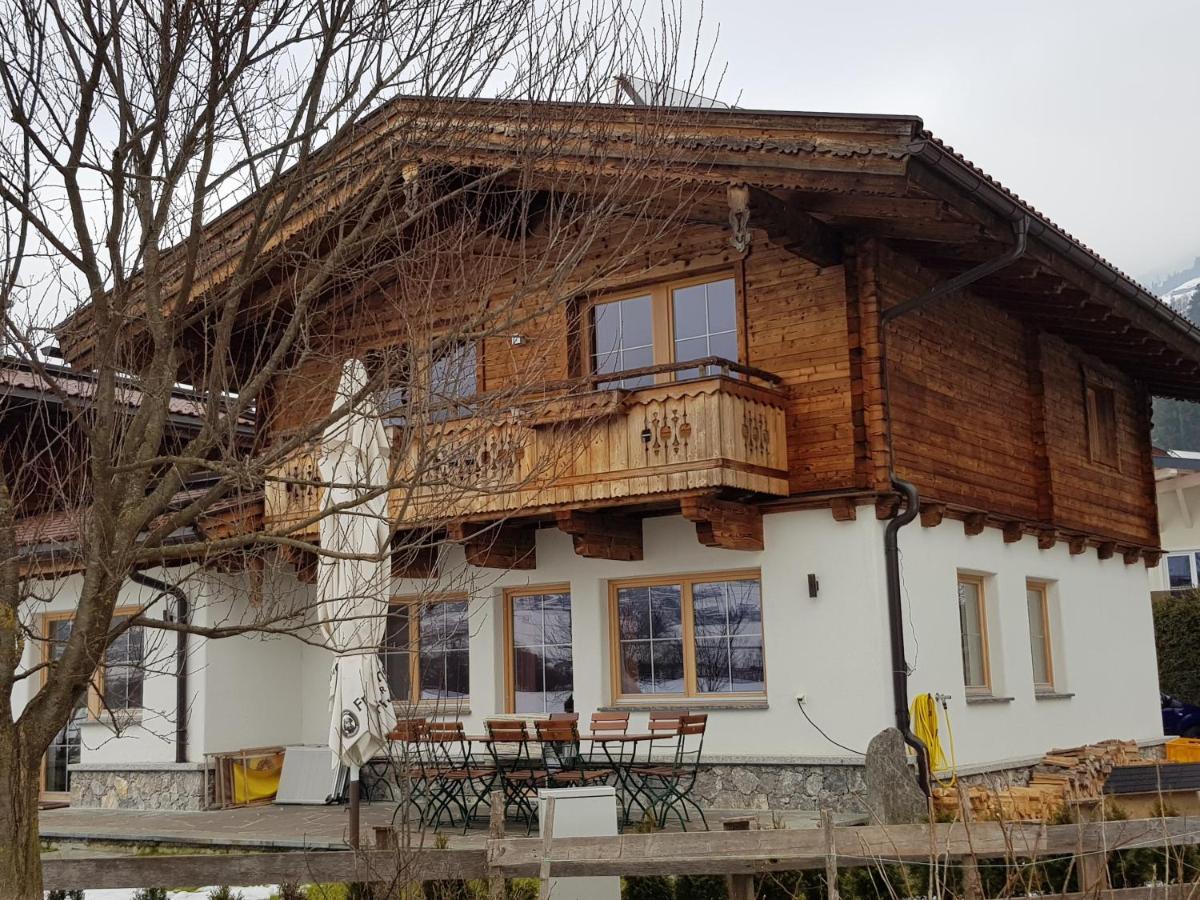 Chalets Aue Hart im Zillertal Exterior photo